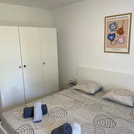 Owl Apartment *